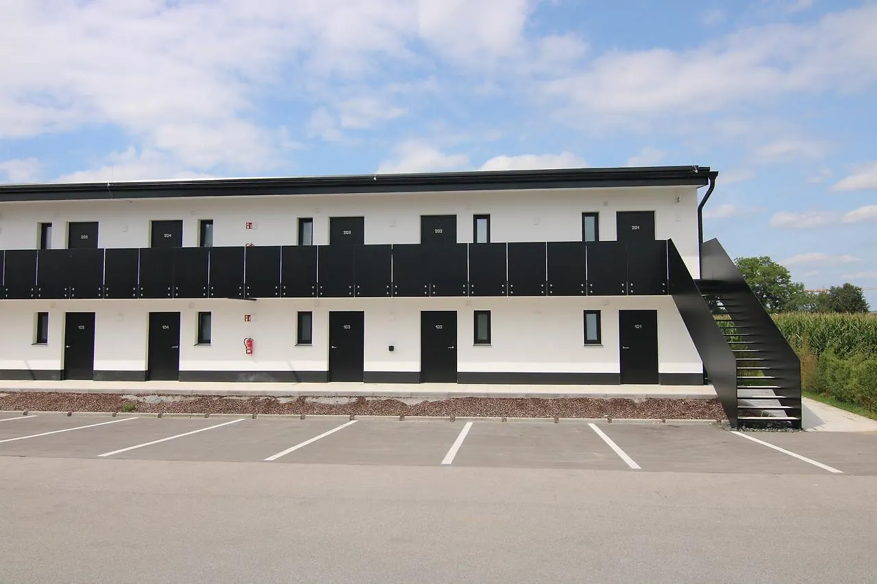 Lh Hotel By Wmm Hotels Leipheim 0*,